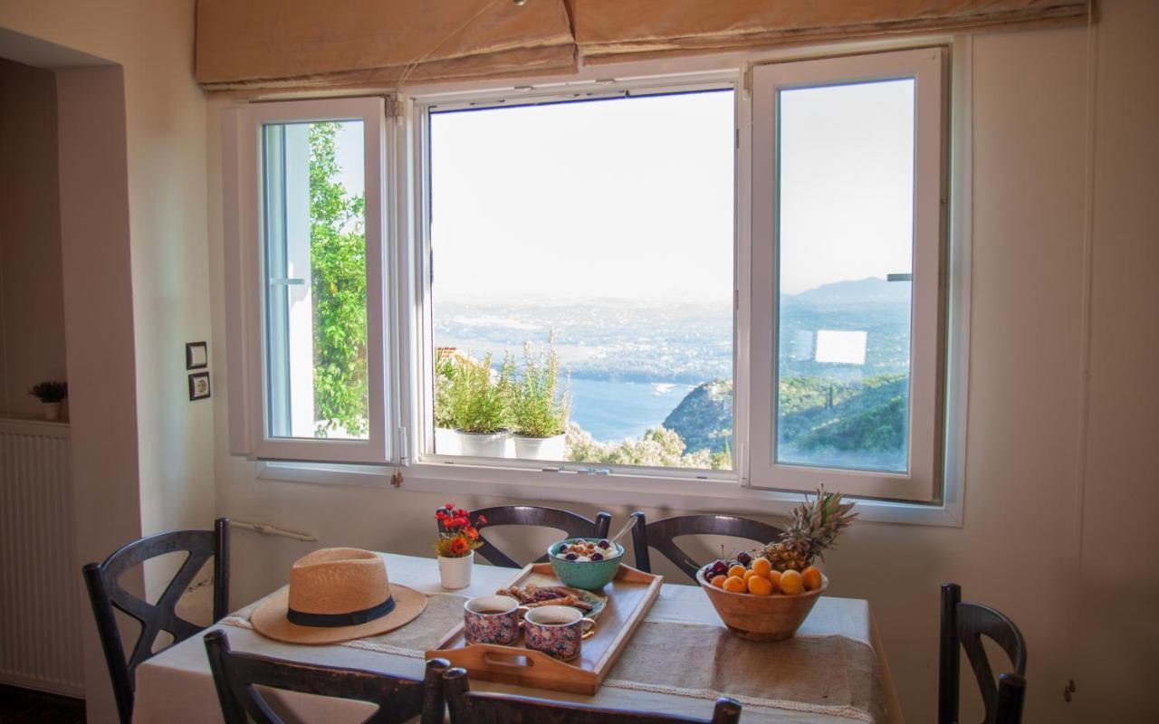 Country house Lorantina Sea View Holiday House In Corfu - Near Barbati Beach