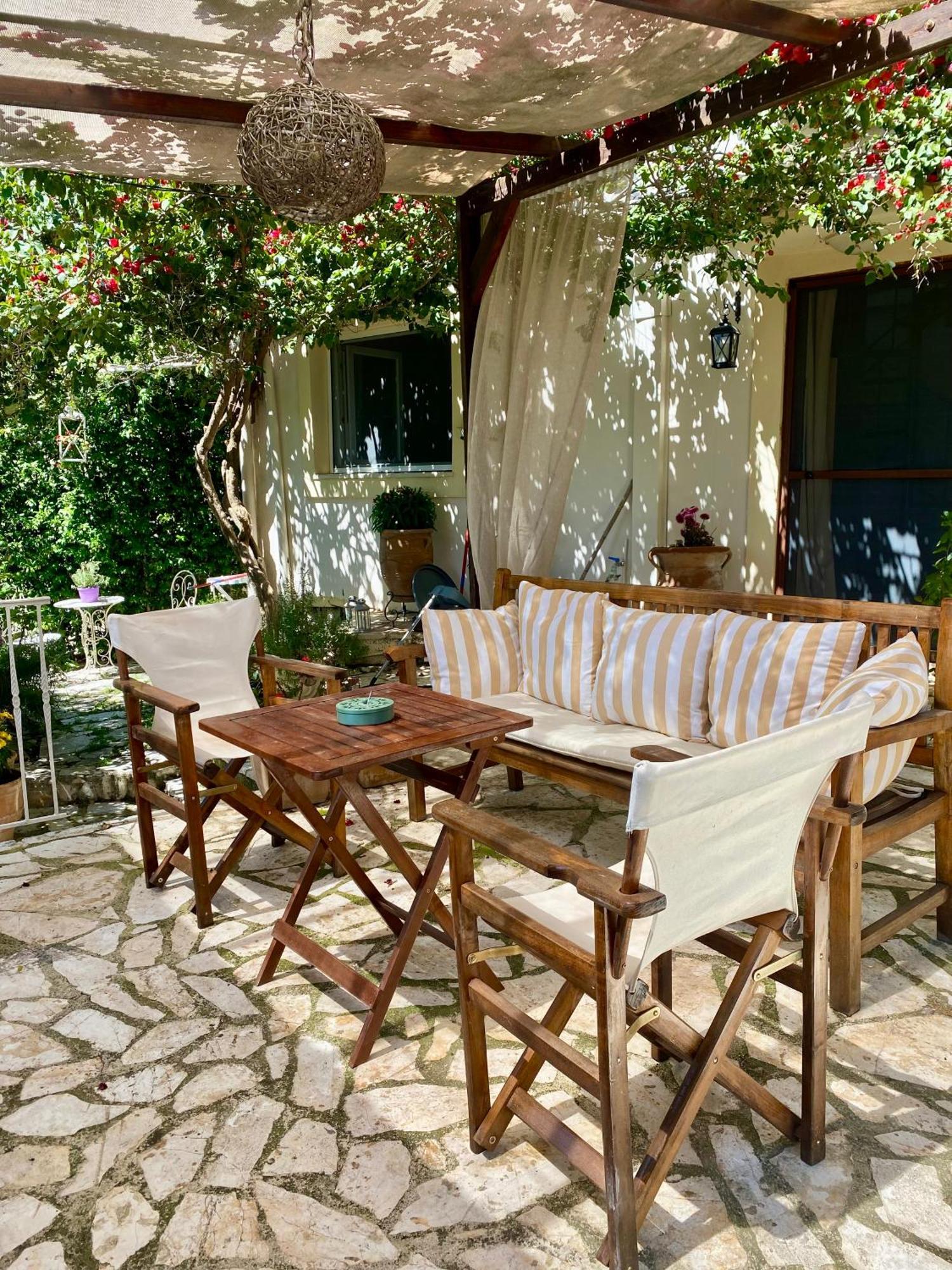 Country house Lorantina Sea View Holiday House In Corfu - Near Barbati Beach