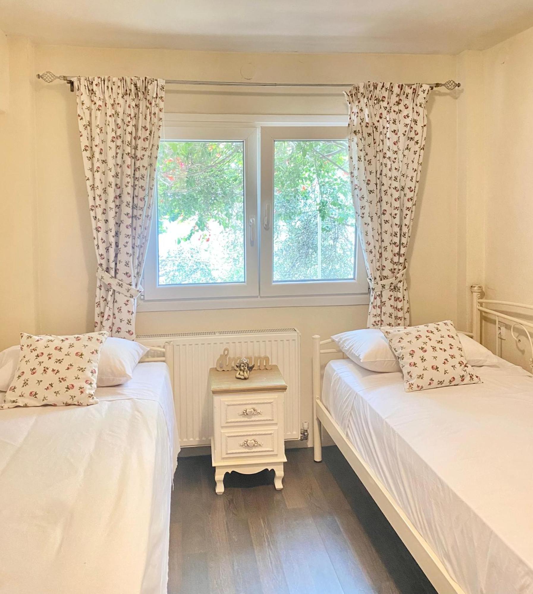 Country house Lorantina Sea View Holiday House In Corfu - Near Barbati Beach