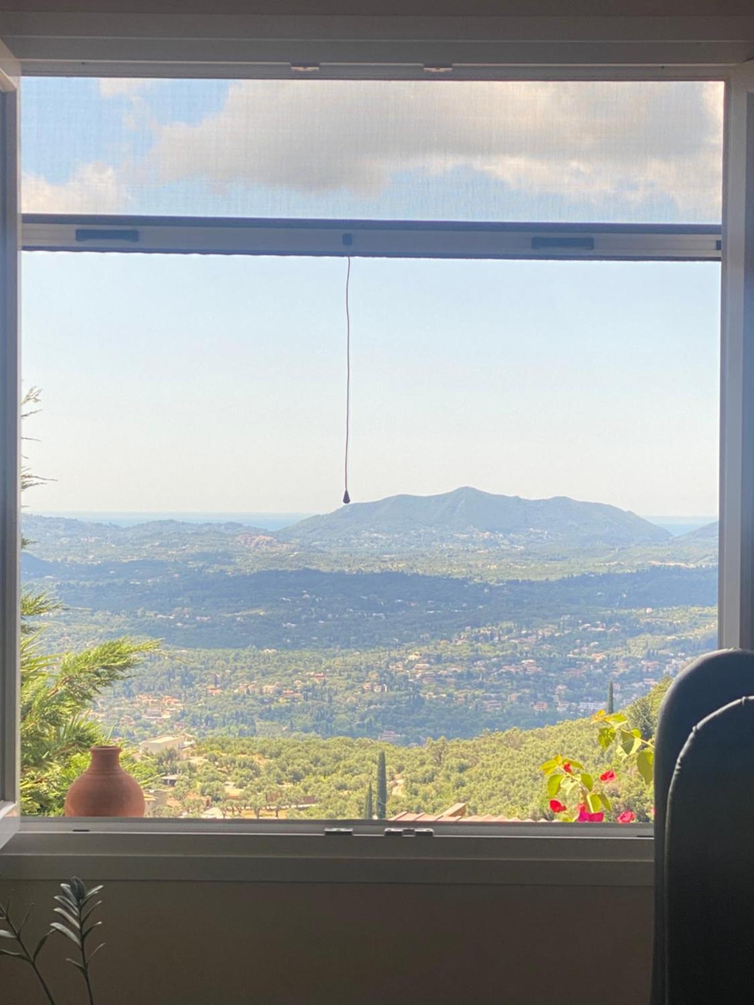 Country house Lorantina Sea View Holiday House In Corfu - Near Barbati Beach *